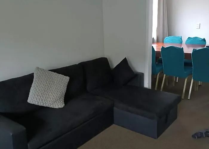Three-bedroom House A At 23 Mallard Drive, Selwyn Heights * Rotorua