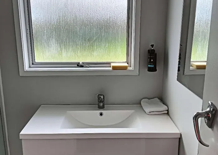 Three-bedroom House A At 23 Mallard Drive, Selwyn Heights Holiday home *