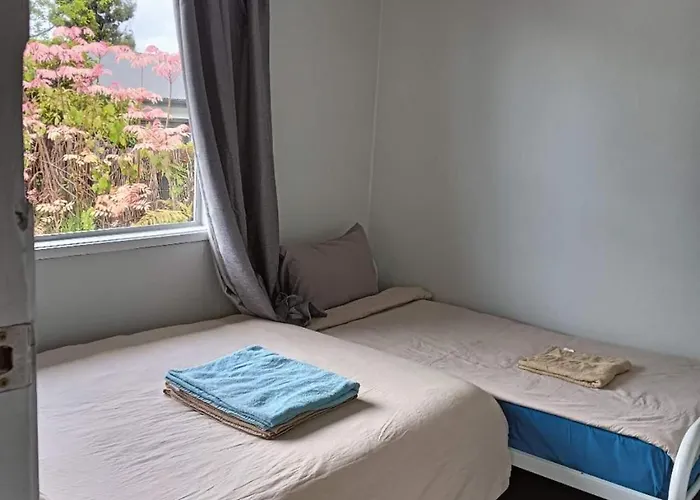 Holiday home Three-bedroom House A At 23 Mallard Drive, Selwyn Heights Rotorua